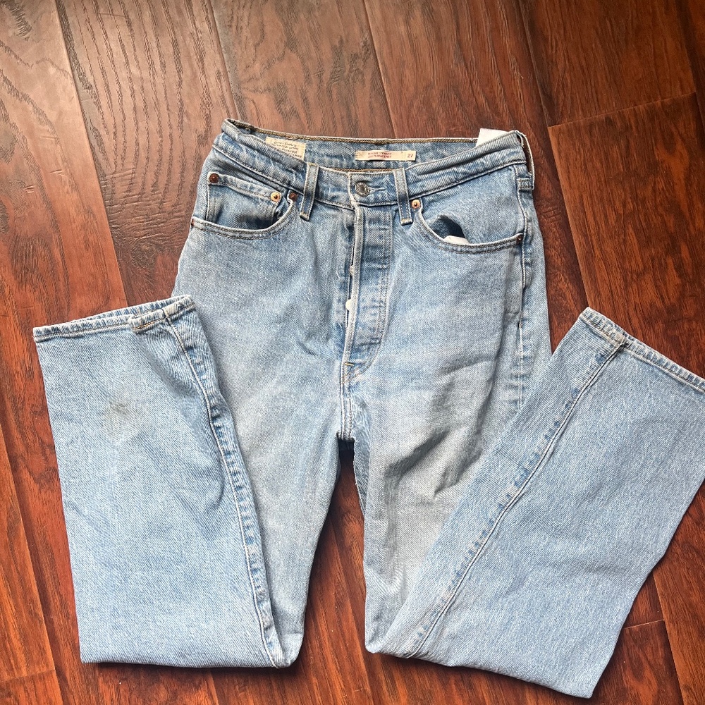 Straight leg Levi’s